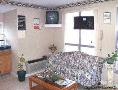 Knights Inn Hurricane Mills Interior foto