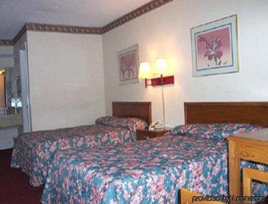 Knights Inn Hurricane Mills Cameră foto